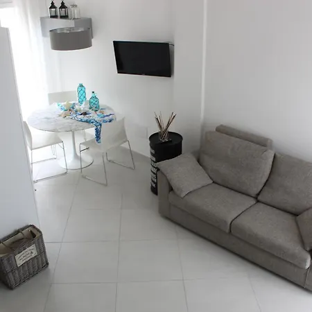 Gini's House Civitanova Marche
